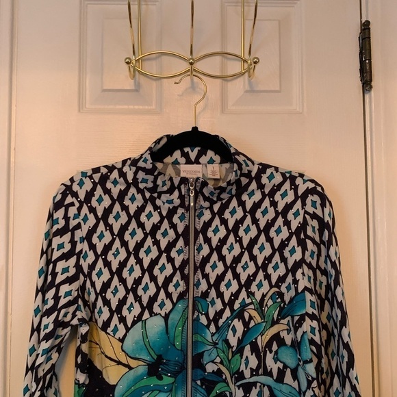 Chico’s light jacket, Greens, blues & white pattern Size1 #079 - Picture 2 of 9